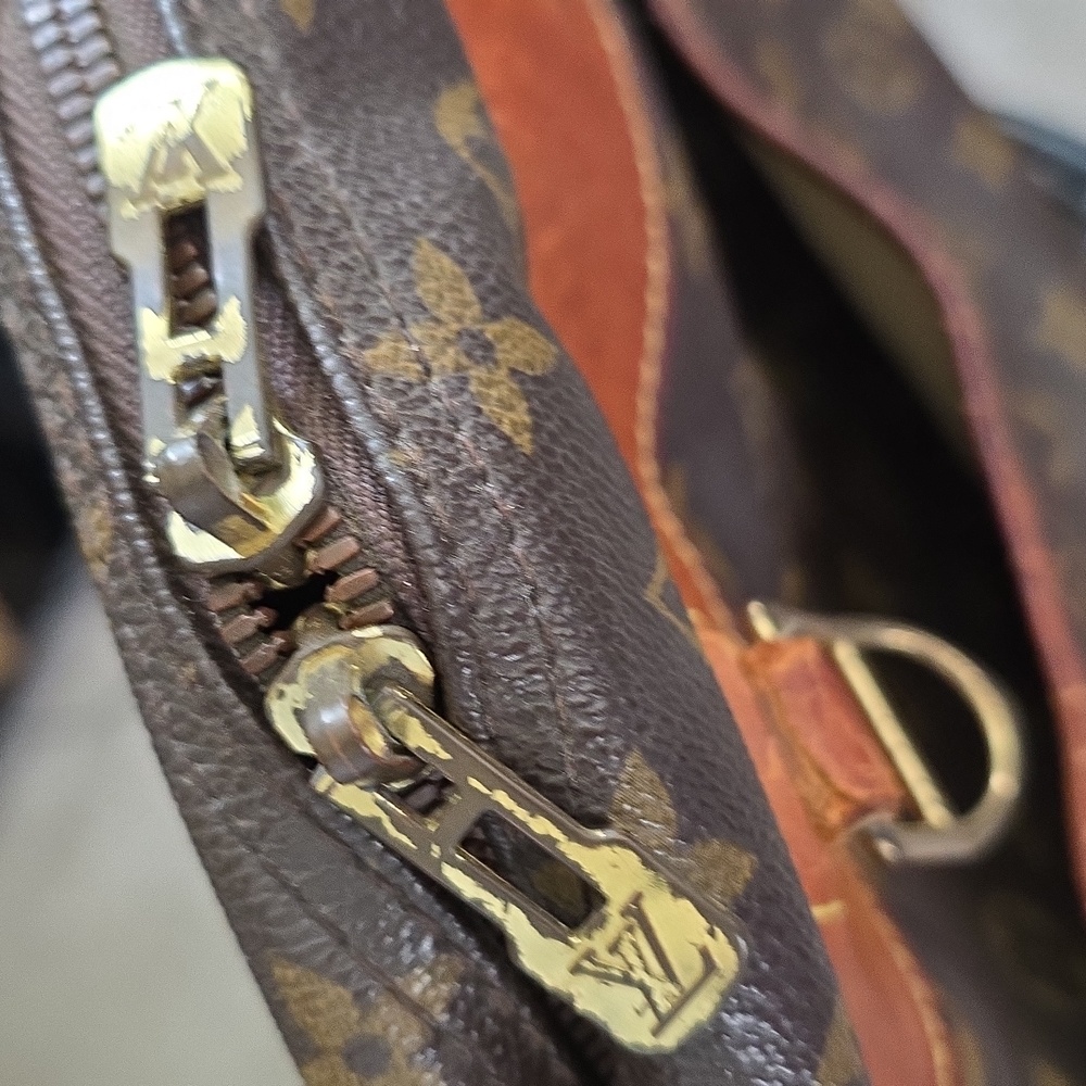 Louis Vuitton Brown Monogram Travel Bag, Project. No Handles Attached. REDUCTION - Picture 7 of 12